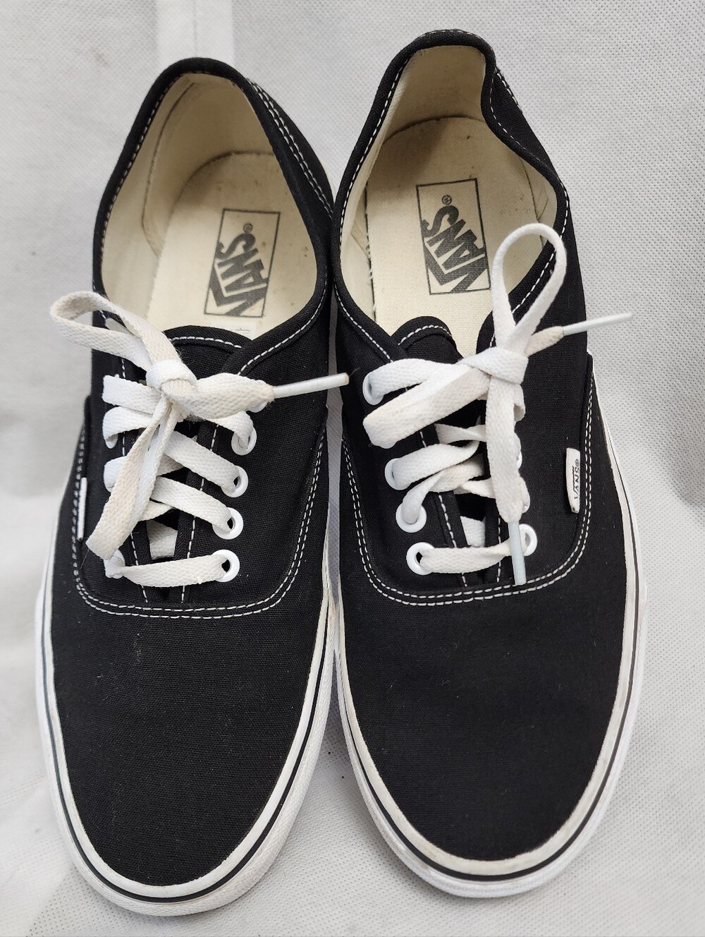 Vans Black Canvas Low-Top Sneakers with White Laces Size 11
